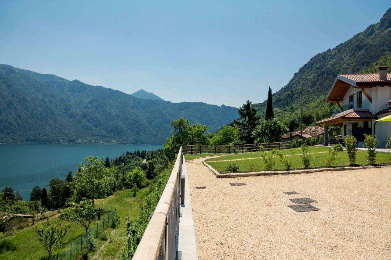 Rocca D'Anfo B&B-Apartments Lake View Exteriör bild